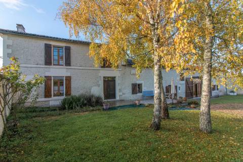 Property for sale Saint-Preuil Charente