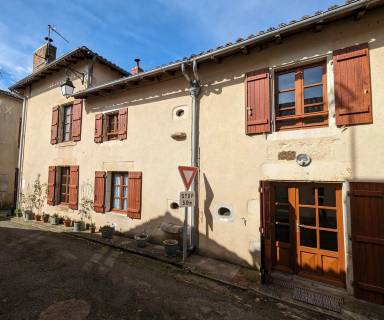 Property for sale Alloue Charente