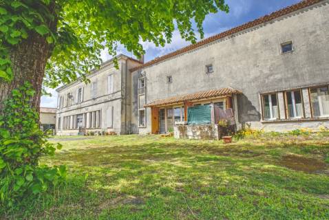 Property for sale Sauzé-Vaussais Deux-Sevres