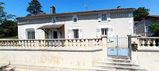 Property for sale Bourg-Charente Charente