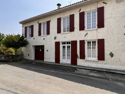 Property for sale Luxé Charente