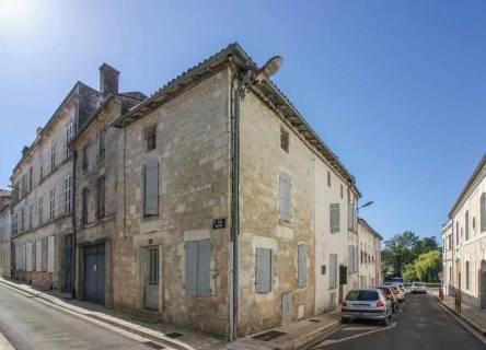 Property for sale Jarnac Charente