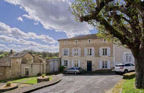 Property for sale Charroux Vienne