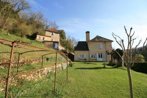 Property for sale TRAD_LBI_La_ville_de Domme Dordogne