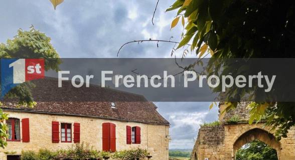 Property for sale LA ROQUE GAGEAC Dordogne