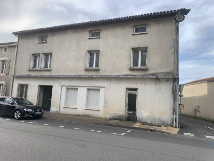 Property for sale CHASSENEUIL SUR BONNIEURE Charente