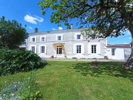 Property for sale Saint-Martin-de-Juillers Charente-Maritime