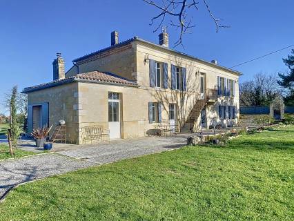 Property for sale Fours Gironde