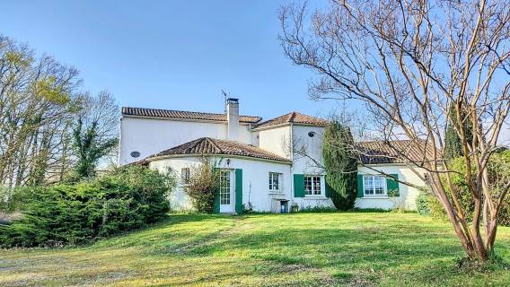 Property for sale Fontcouverte Charente-Maritime